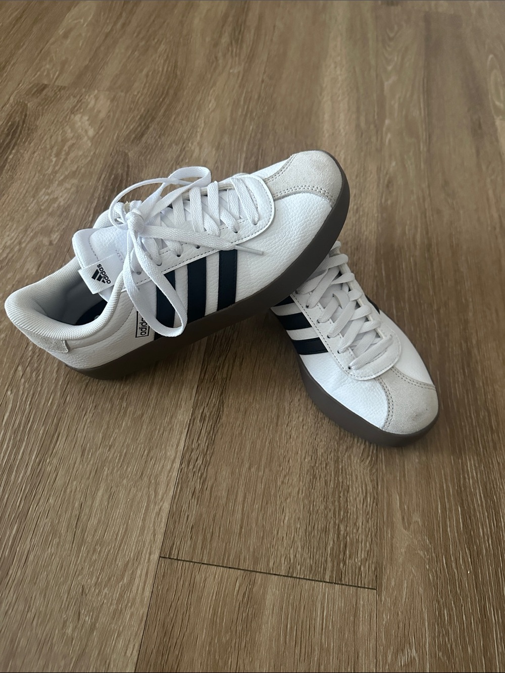 ADIDAS SNEAKERS